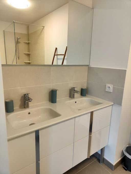 Location De Vacances A Andernos - Appartement 2 Chambres Dans Residence Neuve Ngoại thất bức ảnh