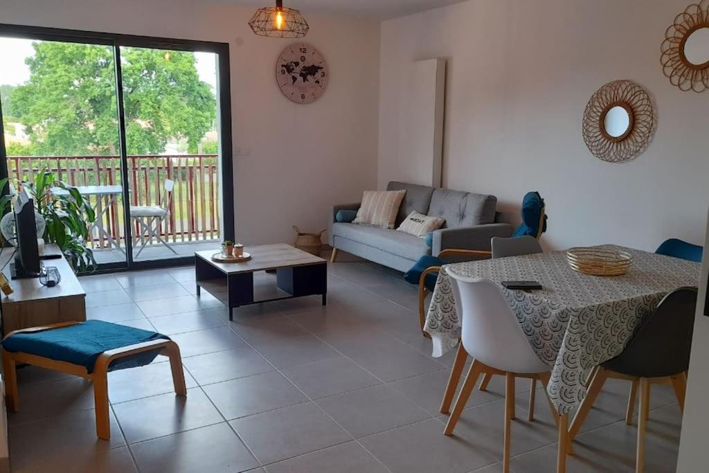Location De Vacances A Andernos - Appartement 2 Chambres Dans Residence Neuve Ngoại thất bức ảnh