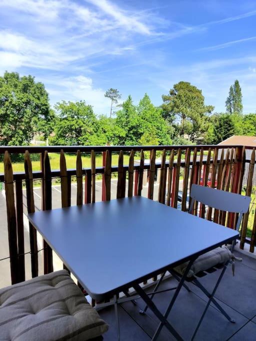 Location De Vacances A Andernos - Appartement 2 Chambres Dans Residence Neuve Ngoại thất bức ảnh
