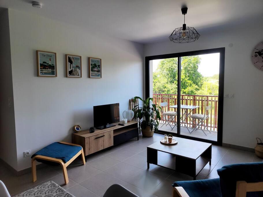 Location De Vacances A Andernos - Appartement 2 Chambres Dans Residence Neuve Ngoại thất bức ảnh